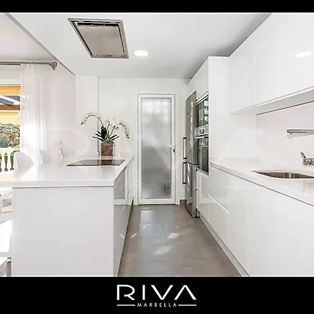 By Riva - 4 Bedroom In Dama De Noche Διαμέρισμα Μαρμπέλλα