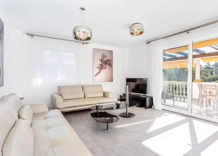 By Riva - 4 Bedroom In Dama De Noche Apartment Marbella