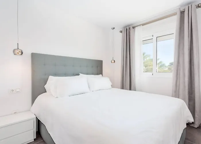 By Riva - 4 Bedroom In Dama De Noche