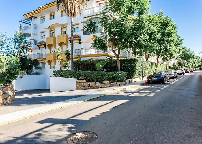 By Riva - 4 Bedroom In Dama De Noche Marbella