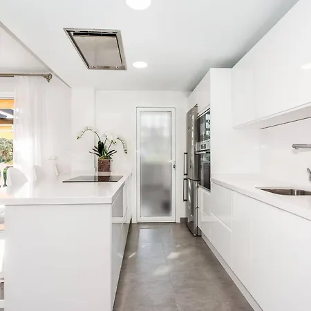 By Riva - 4 Bedroom In Dama De Noche Appartement Marbella